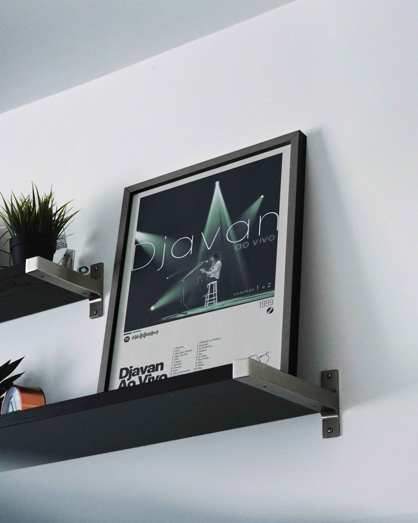 Quadro: Djavan Ao Vivo (1999) por Djavan - Quadraê