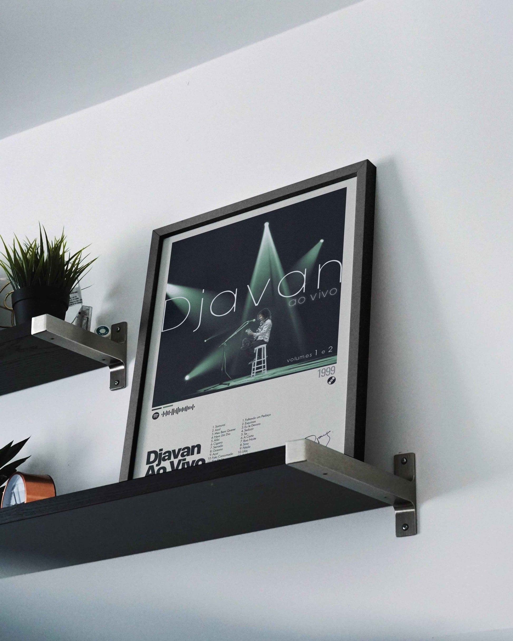Quadro: Djavan Ao Vivo (1999) por Djavan - Quadraê